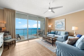 Living Room With Gorgeous Views & Queen Sleeper Sofa