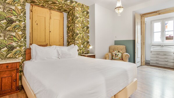 A spacious bedroom overflowing with sun light ready to accommodate two guests.
#comfort #naturallight #portugal #pt #lisbon