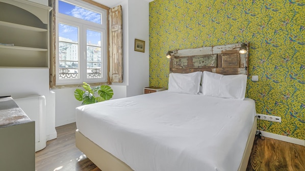 A colorful bedroom to cheer you up every morning #bedrloom #lisbon #pt #portugal