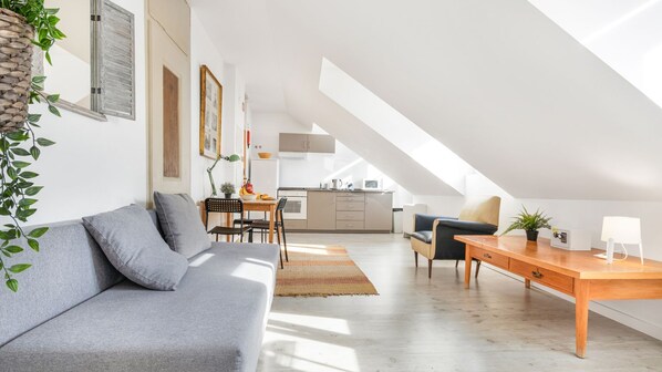 With soft tons, this open-plan living area transmits a vibe of tranquility and serenity #livingroom #serene #lisbon #pt #portugal