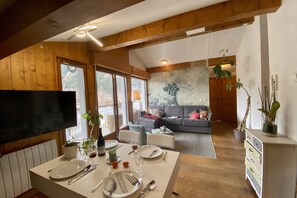 Living and dining room