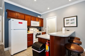 Enjoy an eat-in kitchen, perfectly situated to prepare all of your basic meals and snacks.