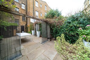 The interior courtyard