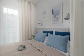 sleeping area with double bed
