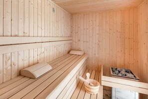 sauna (resort)