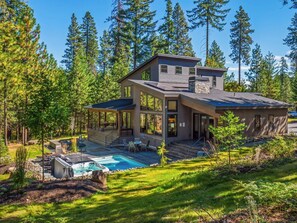 Architect-Designed Mountain Retreat With Pool, Hot Tub + Expansive Indoor-Outdoor Layout