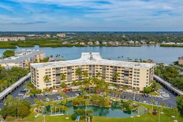 Harbor Towers - By Tropical Sands Accommodations