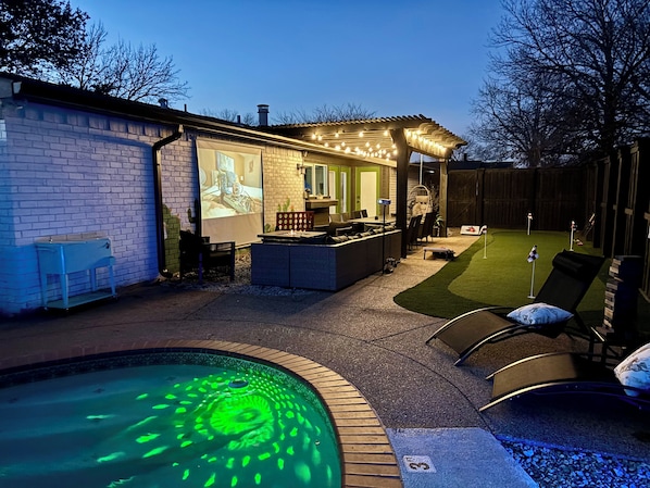 Bain à remous extérieur