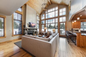 12465 Lookout Loop Truckee CA-print-006-006-Interior-3315x2210-300dpi