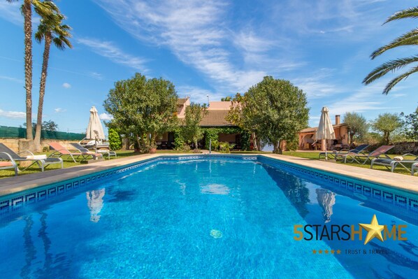 Rural house with pool for 8 persons in Santa Margalida, Mallorca