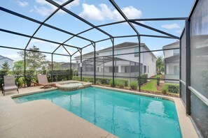 Beautiful 6 bed 5 bath villa located in Storey Lake Resort
