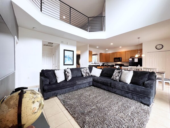 This villa has a total of 6 bedrooms.