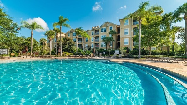 Beautiful 3 bed 3 bath townhome located in Windsor Hills Resort