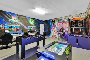 Game Room (Angle)
2/55"Smart TVS- PS5- XBOX
Foosball. Multi Arcade Game
Basket Ball Hoops Game
Has AC