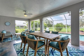 Beautiful 3 bed 2 bath villa located in Charlotte Harbor Area