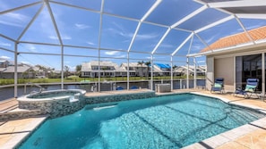 Beautiful 3 bed 2.5 bath villa located in Charlotte Harbor Area