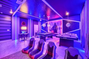 Spielezimmer