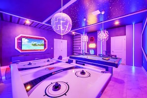 Spielezimmer