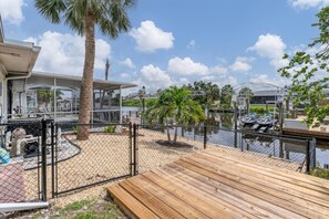 Beautiful 3 bed 2 bath villa located in Charlotte Harbor Area