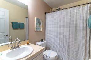 Second Hall Shared Bathroom w/Shower & Tub Combination
