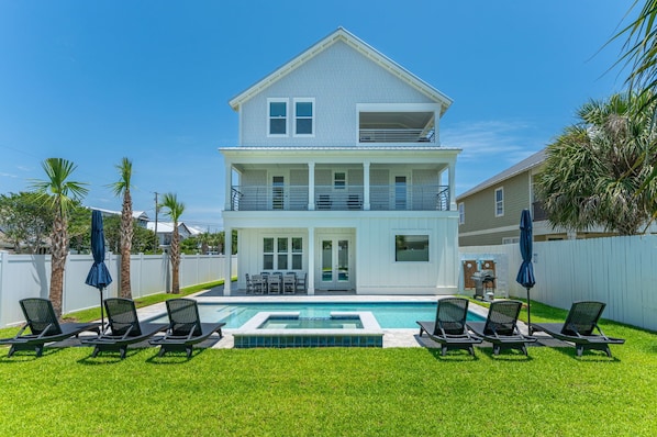 Private pool and spa in back of home. Perfect for lounging, eating and playing!