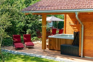 Bain à remous extérieur