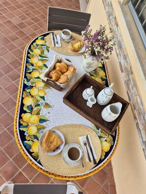 Breakfast meal