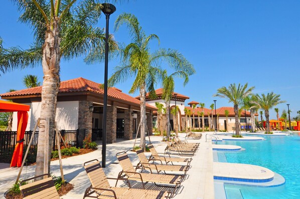 Beautiful 5 bed 4 bath townhome located in Solterra Resort