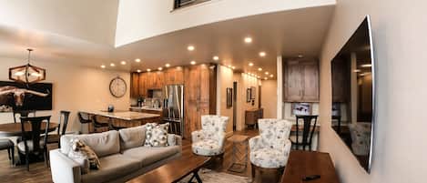 Living / Dining / Kitchen
