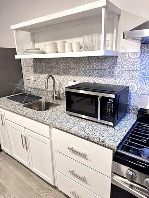 Full Kitchen