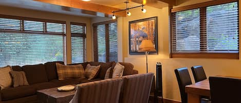 Living Room/Dining Room