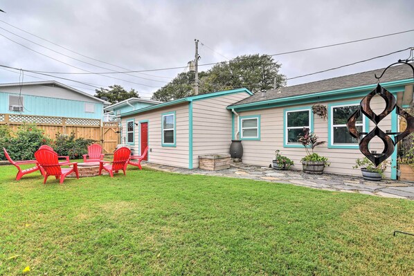 Galveston Vacation Rental | 4BR | 2.5BA | 3 Steps to Enter | 2,150 Sq Ft