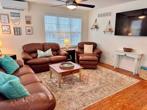 main house living room 2