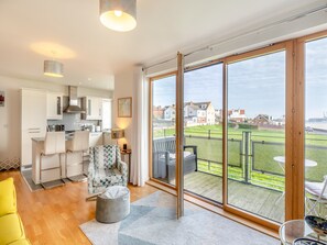 Open plan living space | Seaview, Dovercourt, near Harwich