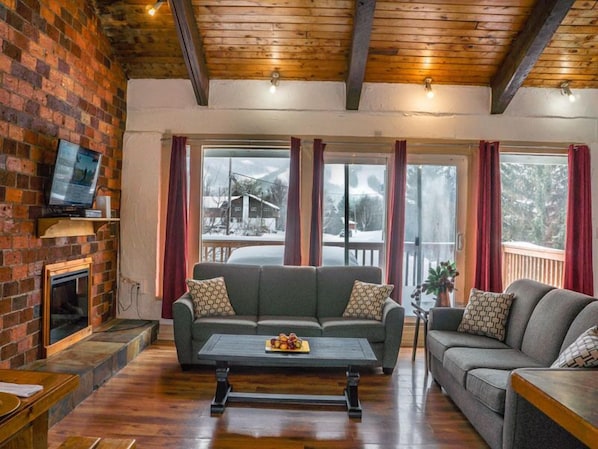 Living Room with a view of Blue Mountain