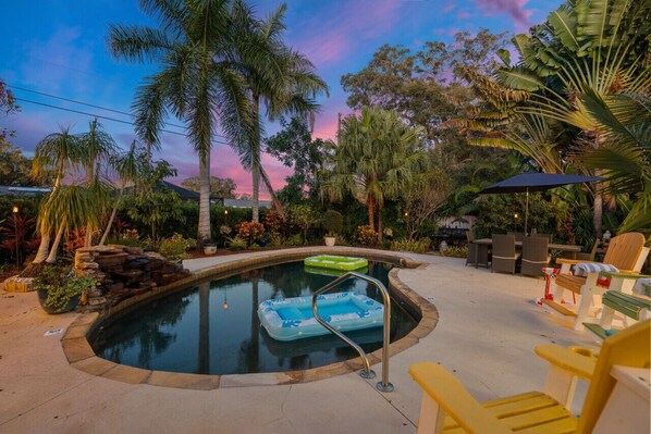 Pool