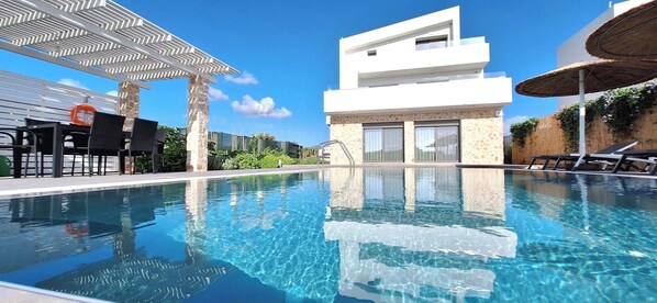 PEARL Beachfront villa-Pearl rhodes beach villas-villas in rhodes