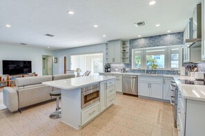 Kitchen | Drip & Keurig Coffee Maker | Single-Story Home