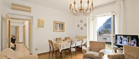 Living and dining room