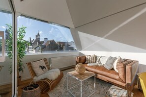 Light-filled seating area