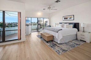 Master bedroom with Lanai access