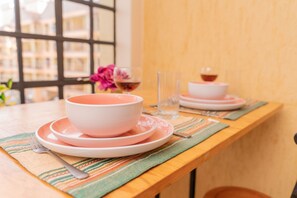 Alimentos y bebidas