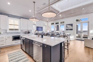 Kitchen with Gulf Views, 3rd Floor