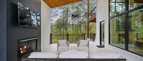 Outdoor patio with fireplace
