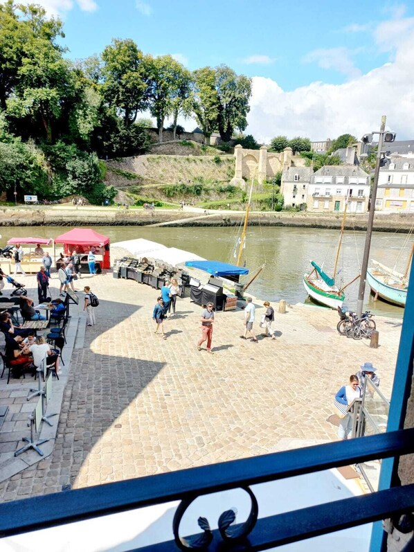 Vue de la fenêtre de l'appartement