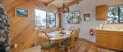 Dining space for 6