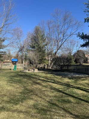 Fire pit with seating area 