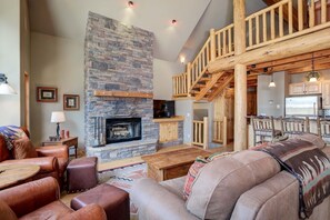 Indoors, Home Decor, Furniture, Living Room, House