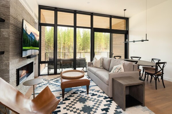 Home Decor, Coffee Table, Furniture, Table, Indoors