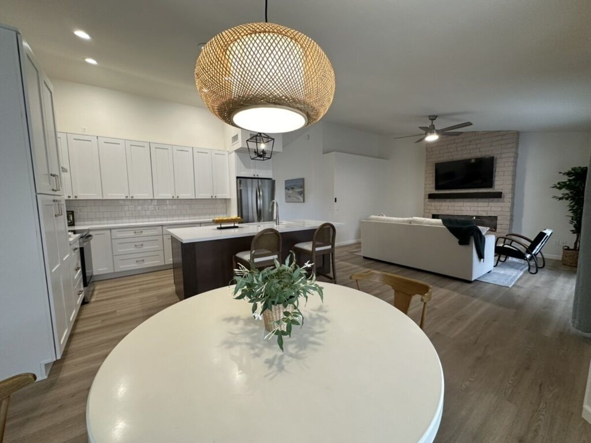 Welcome to newly remodeled home in Ironwood Golf Club Community of Sun Lakes Az